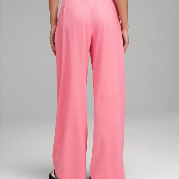 Lululemon Swift !NWT SOLD OUT! Wide Leg Mid Rise Pant sz 10 Sakura Pink - Picture 5 of 9